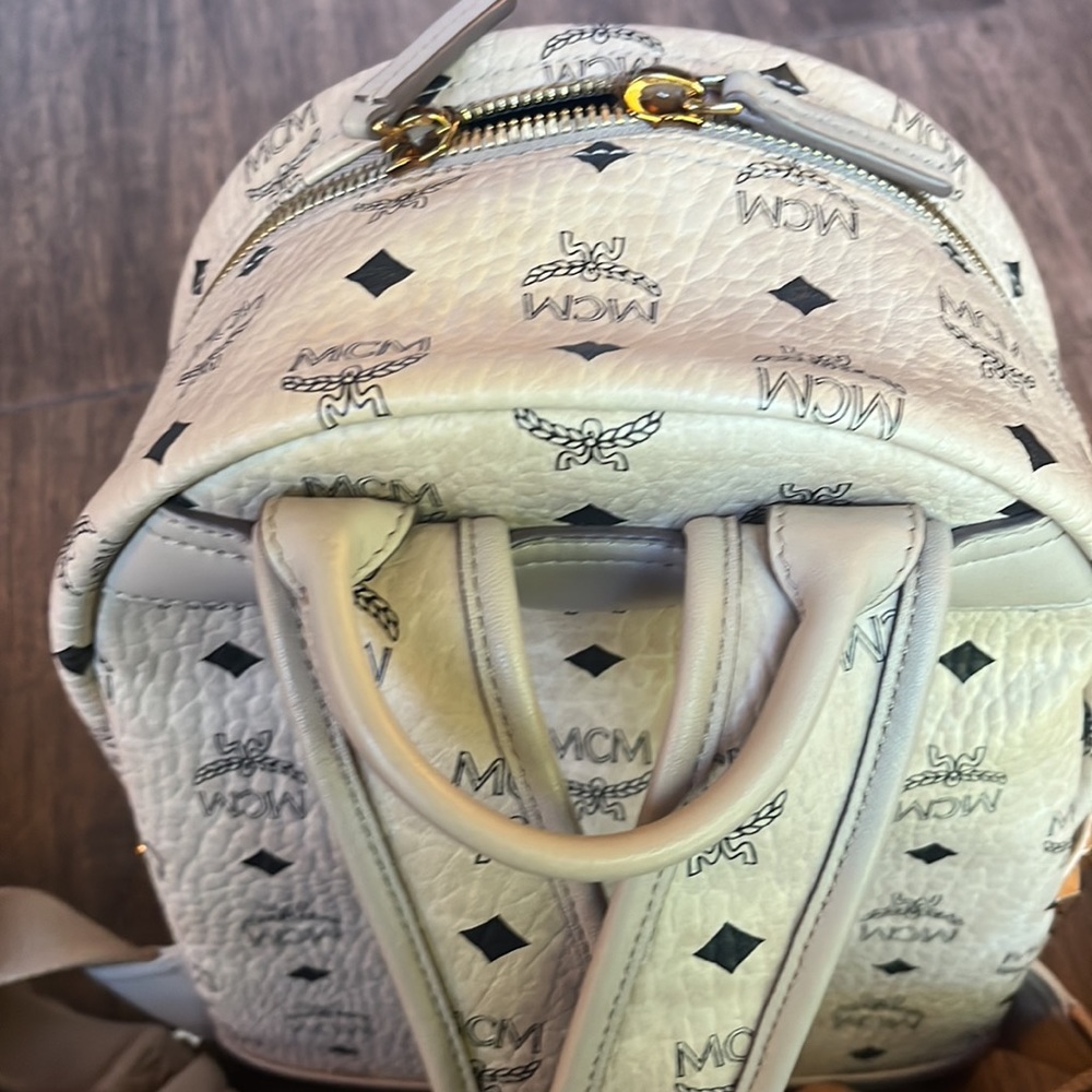 MCM Small Backpack - Firm price - Picture 9 of 17